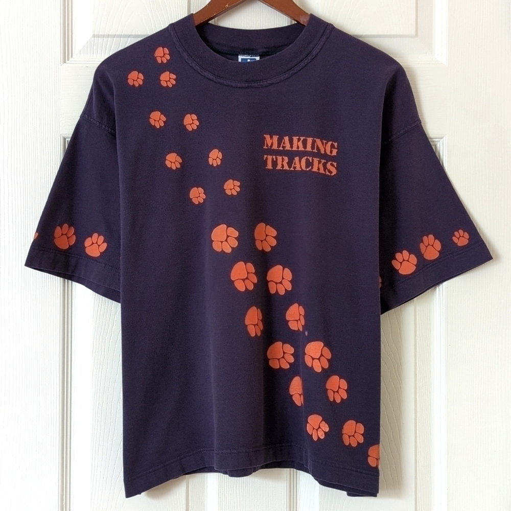 Russell 90's Vintage Making Tracks Paw Prints Short Sleeve Crewneck Tee Navy L